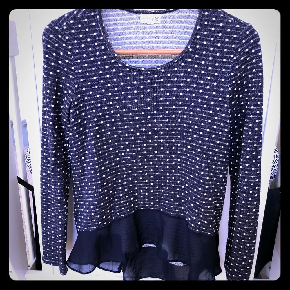 Long sleeve tee with chiffon ruffle hem